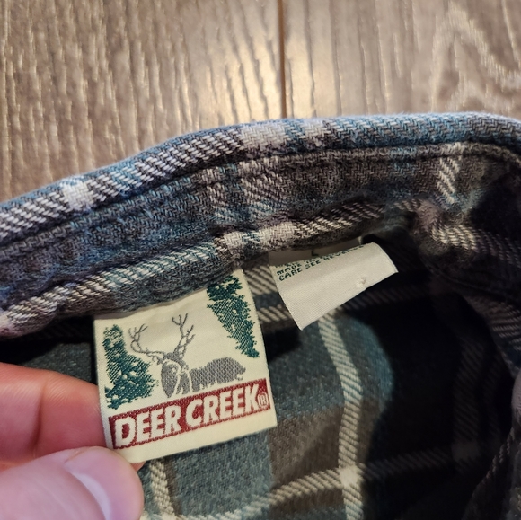 Vintage Deer Creek Button-Up - Picture 5 of 7